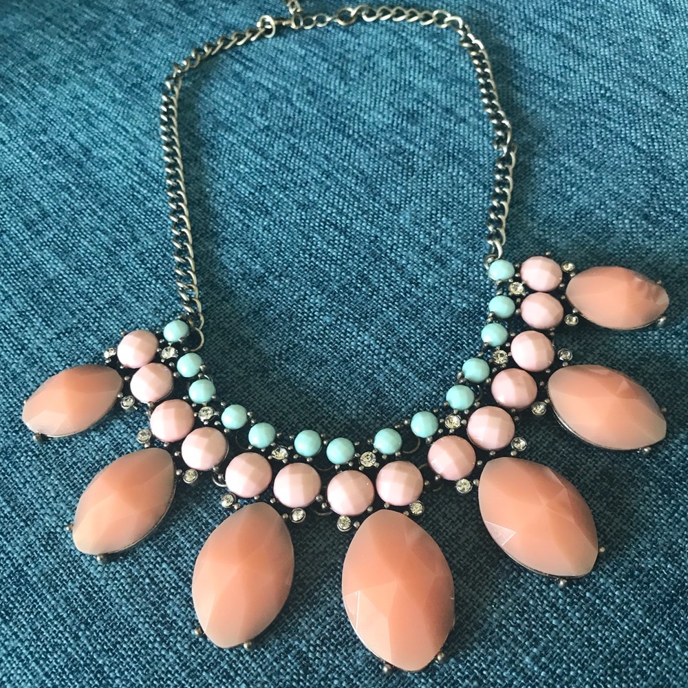 Statement necklace